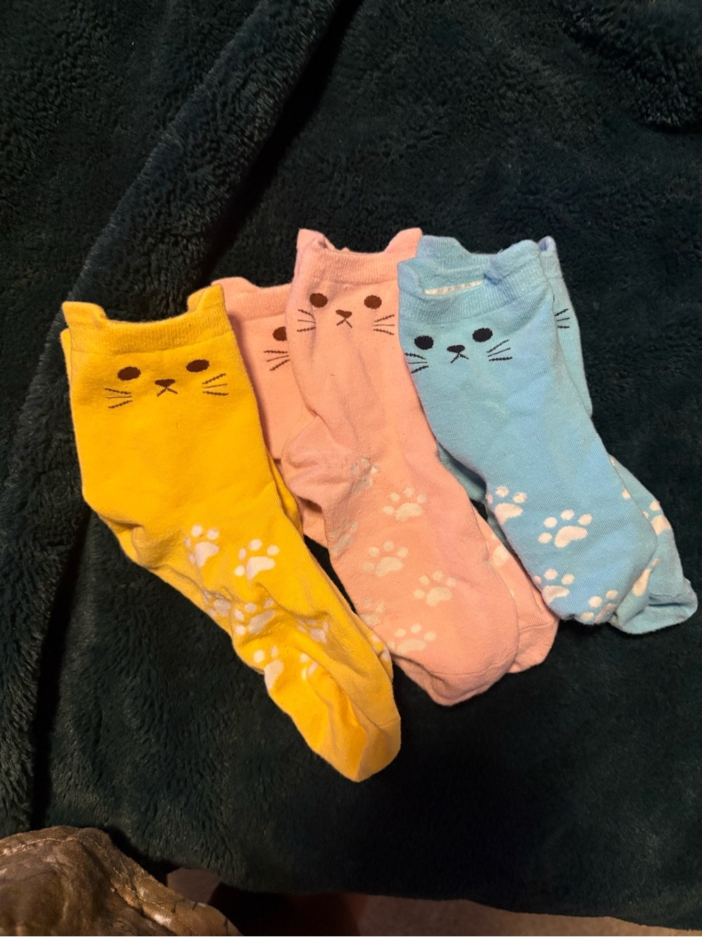 Cute Cat Face Ankle Socks - Yellow, Pink, Blue, White, Gray